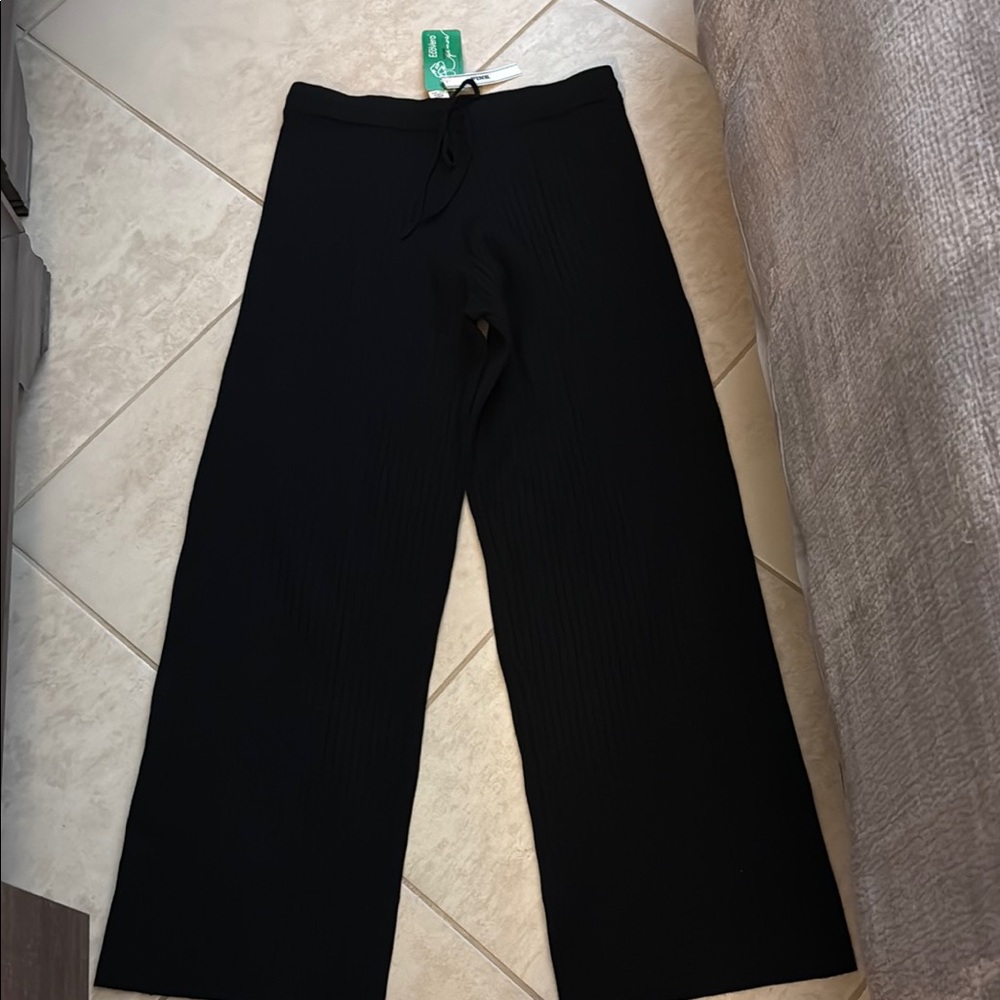 Black Wide-Leg Pants